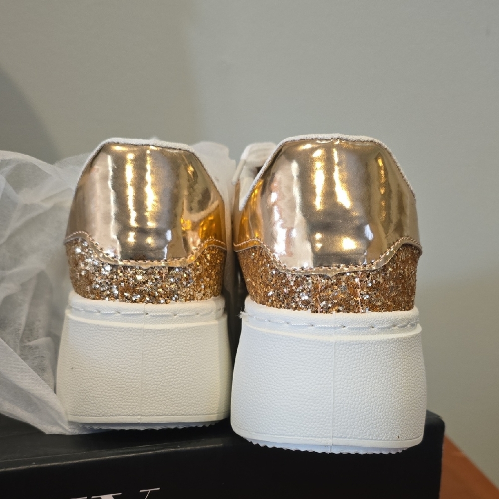Brand New In Box New York & Company Women's Gold Glitter Platform Sneakers - Picture 4 of 8